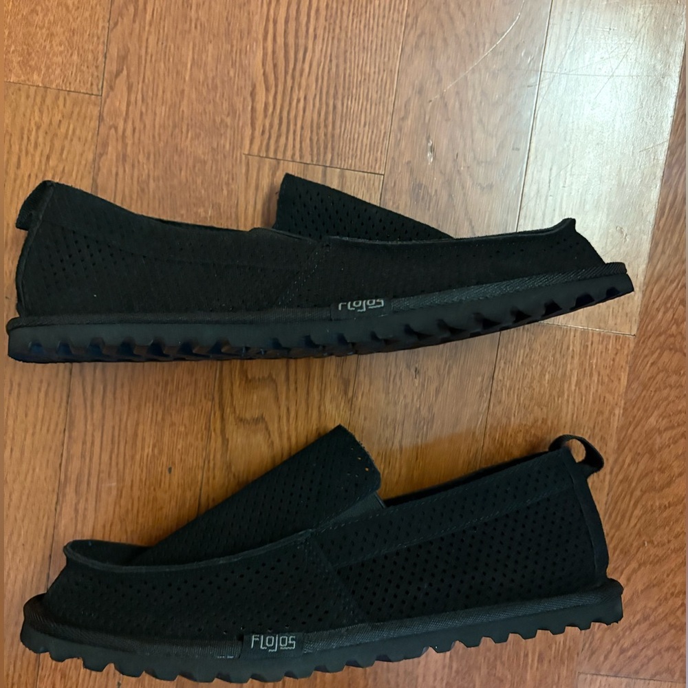Flojos Shoes La Paz Loafer Men's size 9 1/2 - Black Mesh. Super lightweight
